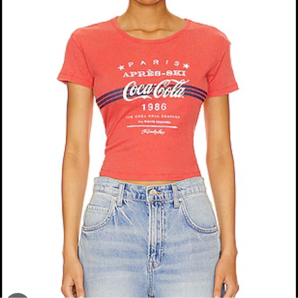 🥤 Coca Cola Après-Ski Red Tee - Picture 1 of 7